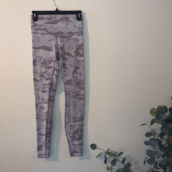 Lululemon wunder train camo leggings - Picture 4 of 4